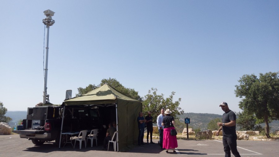 Instalación de una torres inteligente con detección visual automatizada en el norte de Israel. Foto cortesía de KKL